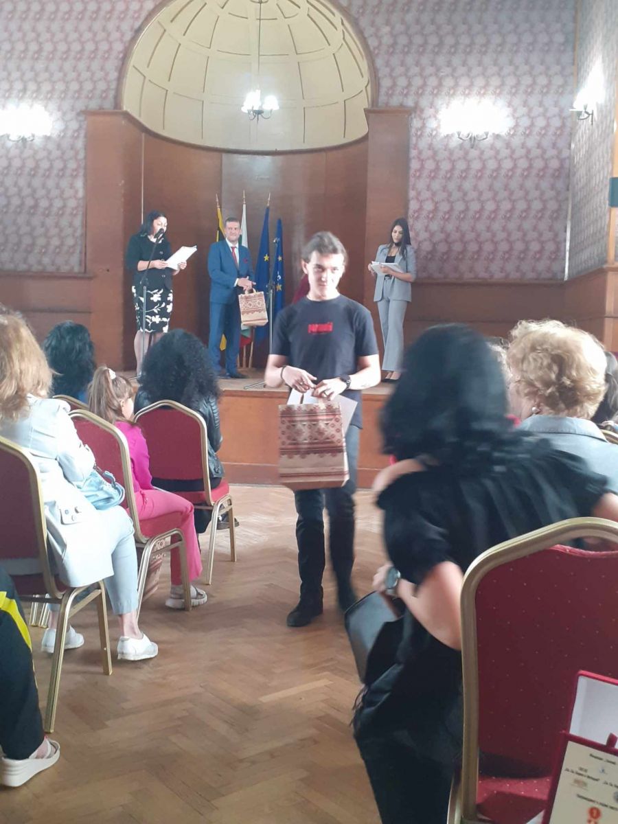 Конкурс на Фондация Триумф-Р